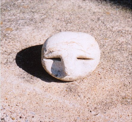 AN OWL HEAD OCCURRENCE IN GRAYSON CREEK