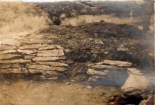 Hopewell moundbuilder wall, Kansas City, Missouri