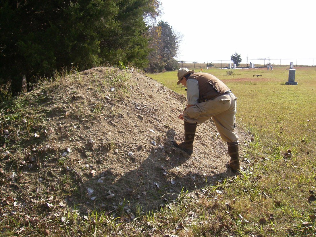 Grave Diggers' Mound, Mount Zion Cemetery